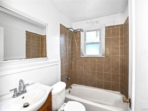 674 Henry Street, Uniondale NY 11553