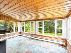 674 Henry Street, Uniondale NY 11553