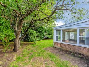 674 Henry Street, Uniondale NY 11553