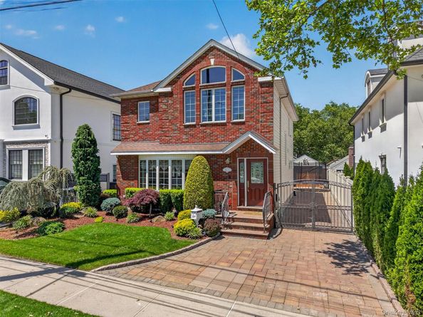 162-11 12th Road, Whitestone NY 11357