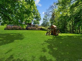 2463 N Pine Grove Court, Yorktown Heights NY 10598