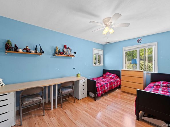 2463 N Pine Grove Court, Yorktown Heights NY 10598
