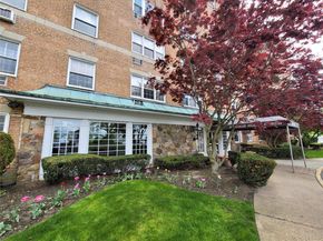 151-15 84th Street 6C, Howard Beach NY 11414