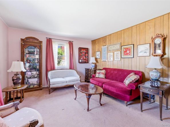 175 Lee Avenue, Hicksville NY 11801