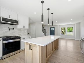 1707 N Gardiner Drive, Bay Shore NY 11706