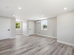1707 N Gardiner Drive, Bay Shore NY 11706