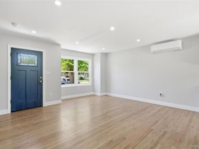 1707 N Gardiner Drive, Bay Shore NY 11706