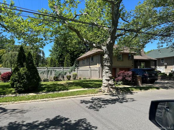563 Sunset Drive, Woodmere NY 11598