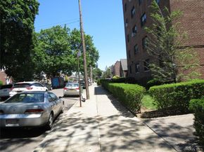 147-14 84th Road 2A, Briarwood NY 11435