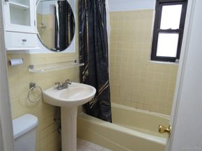 147-14 84th Road 2A, Briarwood NY 11435