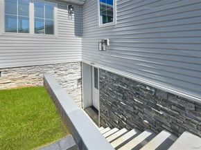 99 Kuhl Avenue, Hicksville NY 11801