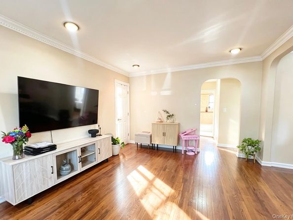 6968 137th Street 1B, Flushing NY 11367