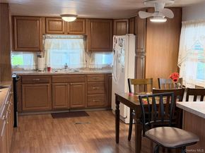 658 Sound Avenue E10, Calverton NY 11933