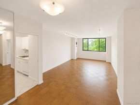 27010 Grand Central Parkway 4M, Floral Park NY 11005