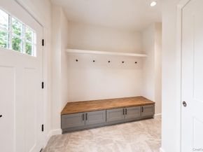1 Glades Way, Halesite NY 11743