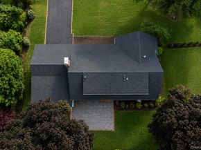 1 Glades Way, Halesite NY 11743