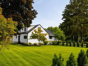 1 Glades Way, Halesite NY 11743