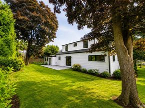 1 Glades Way, Halesite NY 11743