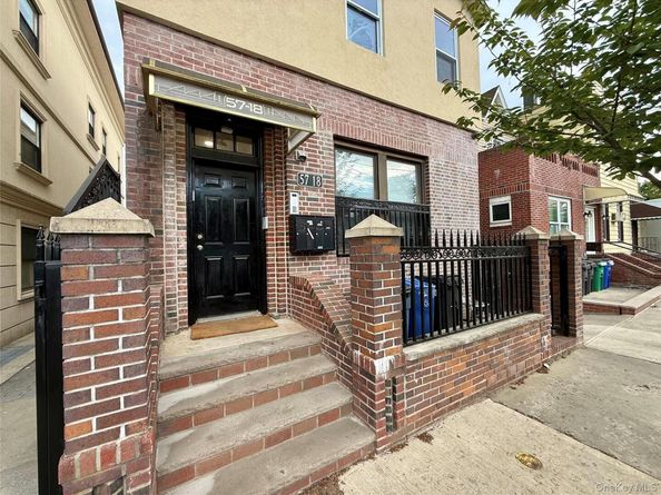 5718 79th Avenue, Glendale NY 11385
