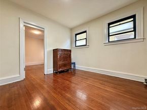 5718 79th Avenue, Glendale NY 11385