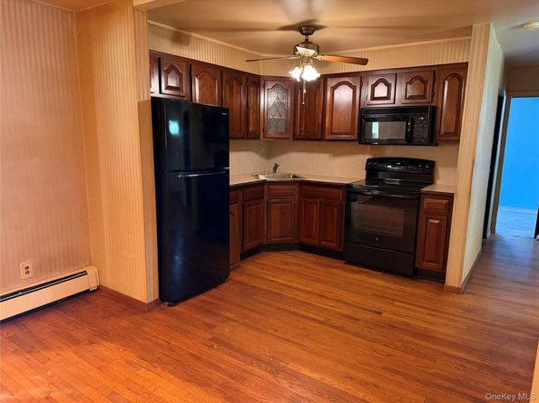 30 Bayview Avenue, Bayport NY 11705