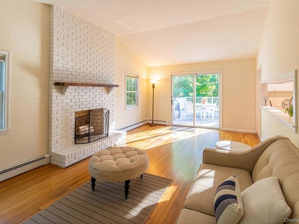 1540 Laurelwood Drive, Laurel NY 11948