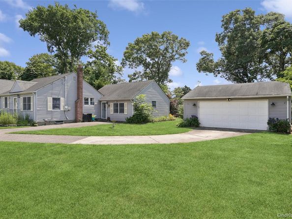 8 Beecher Avenue, East Islip NY 11730