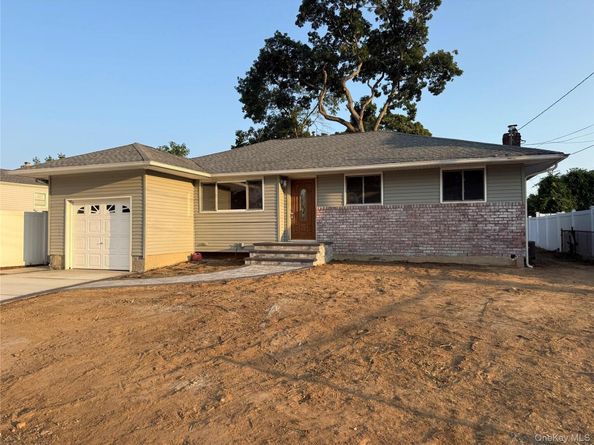 2 5th Avenue, Farmingdale NY 11735