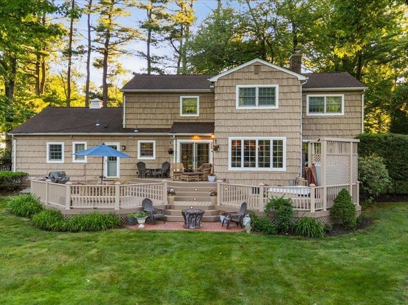 96 Plainview Road, Woodbury NY 11797