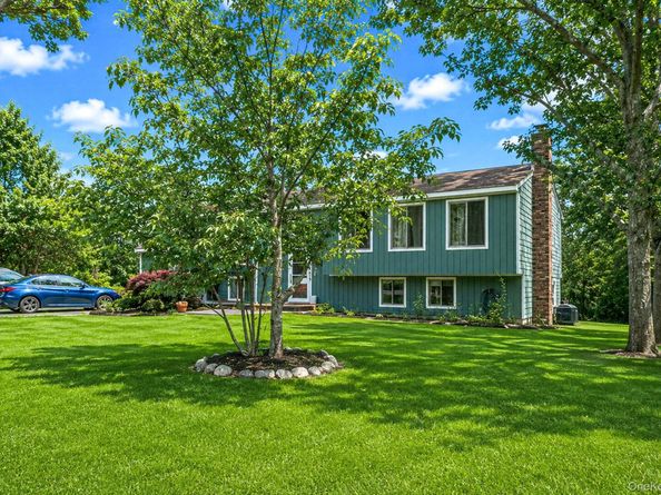 51 Trout Brook Lane, Aquebogue NY 11931
