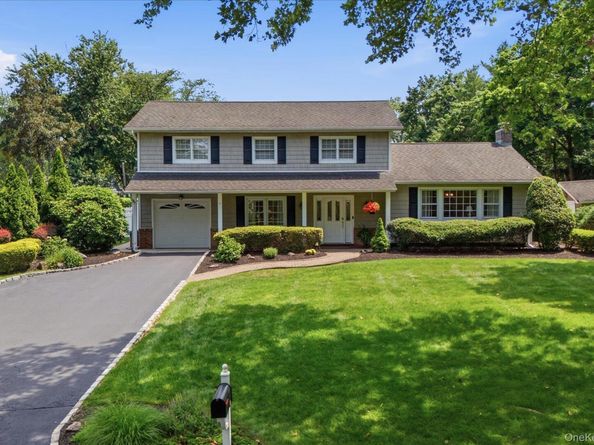 26 Lorijean Lane, East Northport NY 11731