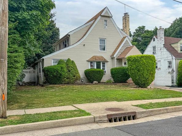 117 Warner Avenue, Hempstead NY 11550