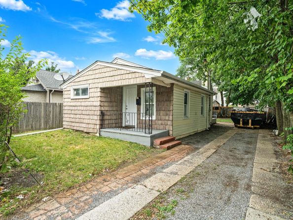 263 Valcour Avenue, Uniondale NY 11553