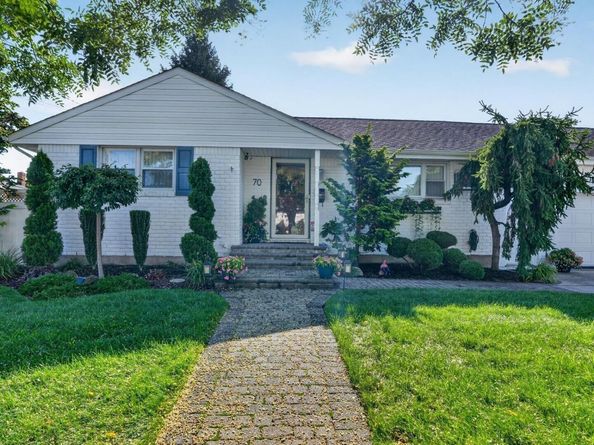 70 S 5th Street, Bethpage NY 11714