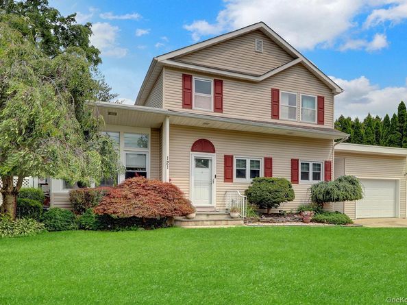 121 Wright Avenue, Deer Park NY 11729