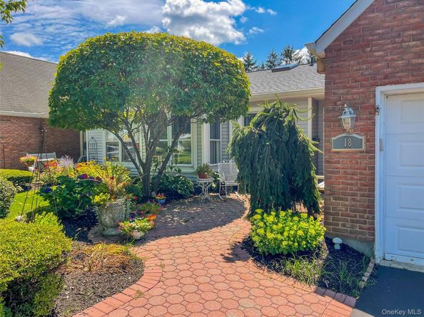 18 Chippendale Drive, Mount Sinai NY 11766