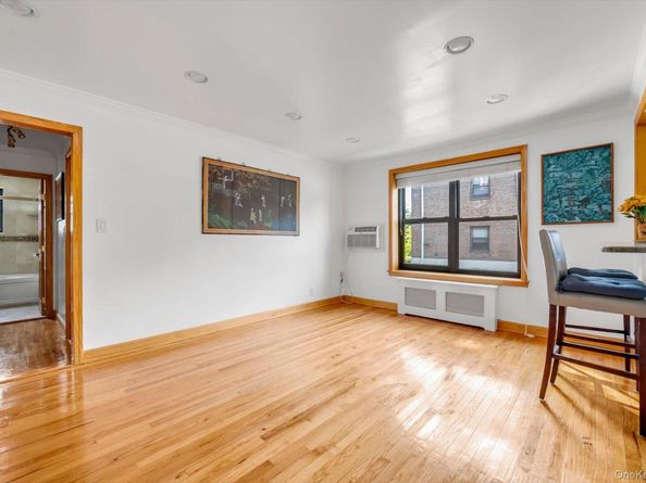 2 W Mill Drive 1B, Great Neck NY 11021