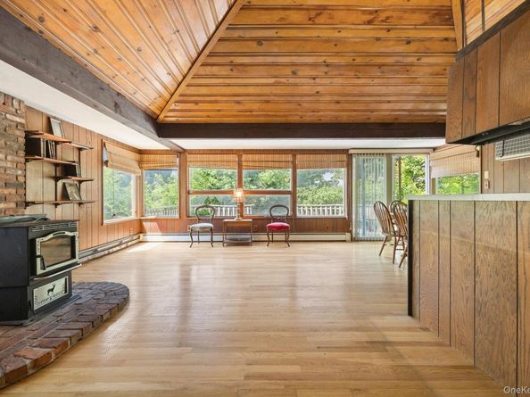24 Cornell Drive, Great Neck NY 11020