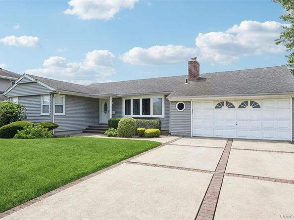 279 E Shore Drive, Massapequa NY 11758