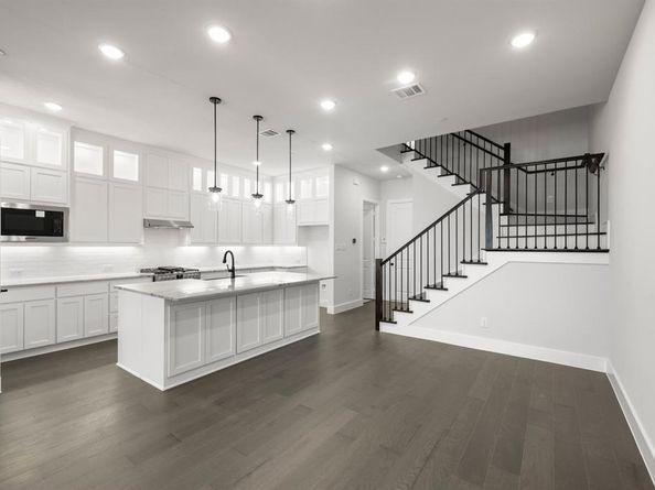 12735  Rutland Drive , Farmers Branch Texas 75234