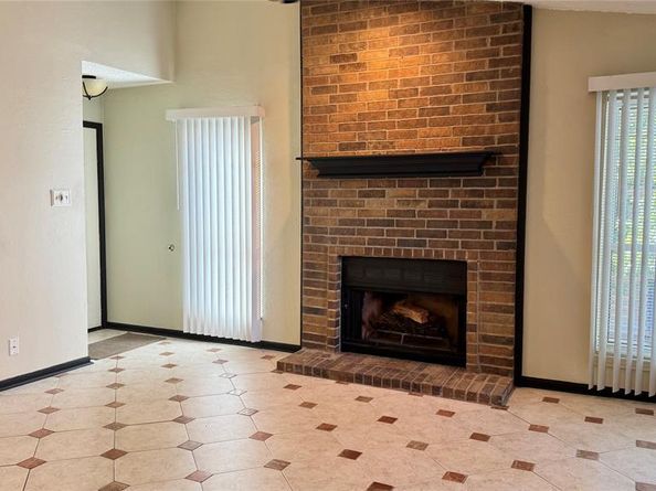 1200  Calico Lane  820, Arlington Texas 76011