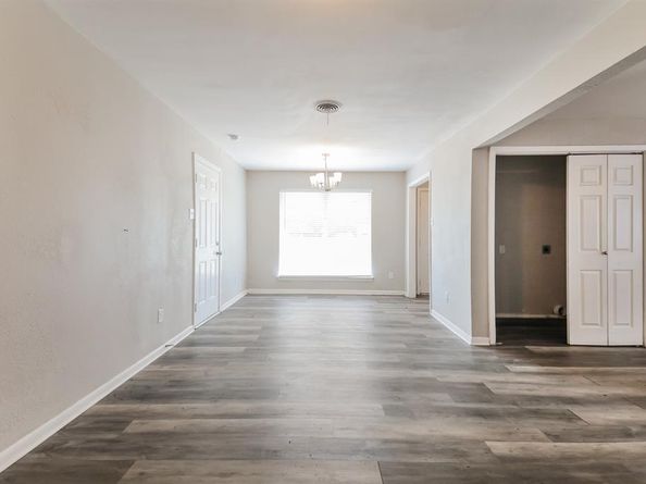 1718  Joan Drive , Dallas Texas 75217