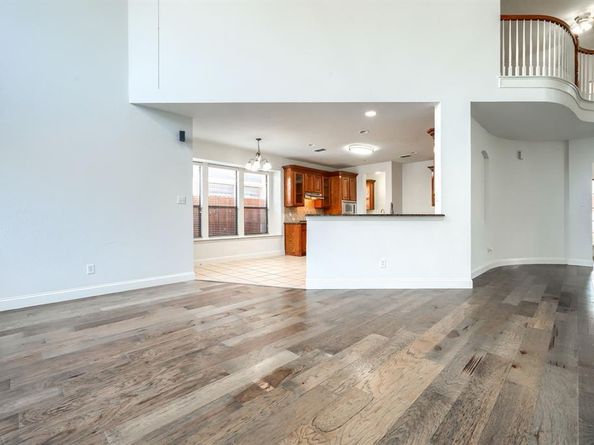 1127  Valley Vista Drive , Irving Texas 75063