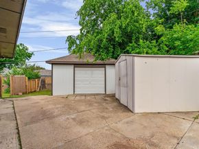 2600 S Meadow Drive , Fort Worth Texas 76133