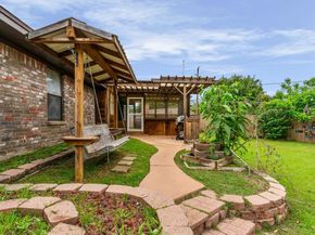 2600 S Meadow Drive , Fort Worth Texas 76133