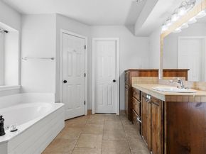 2600 S Meadow Drive , Fort Worth Texas 76133