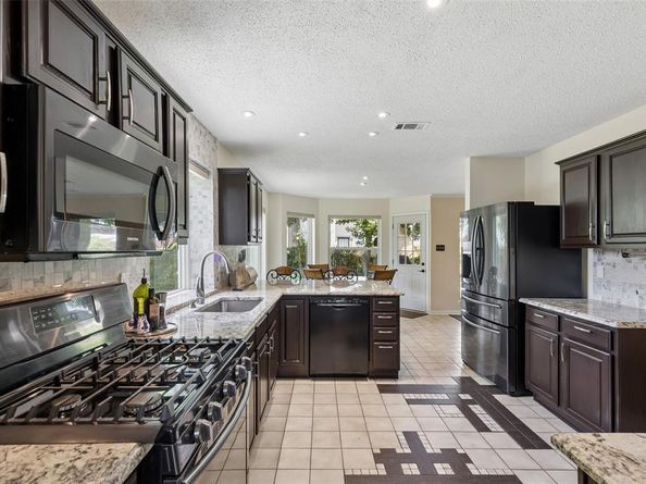 933  Golden Grove Drive , Lewisville Texas 75067