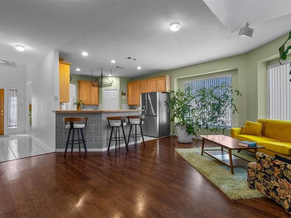 332  Kahala Drive , Dallas Texas 75218