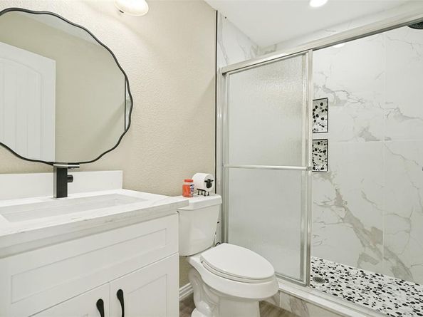 2666  Burton Avenue , Fort Worth Texas 76105