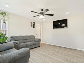 2666  Burton Avenue , Fort Worth Texas 76105